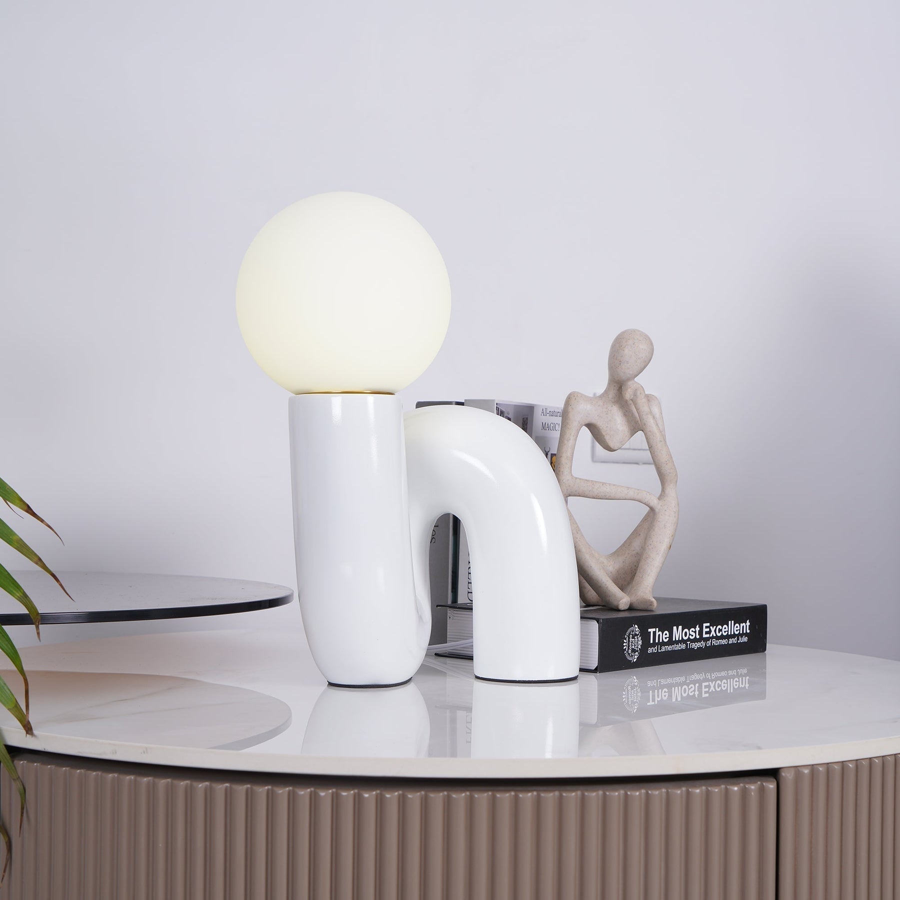 Lampe de Table en Résine et Verre - Design Spiral Élégant et Durable