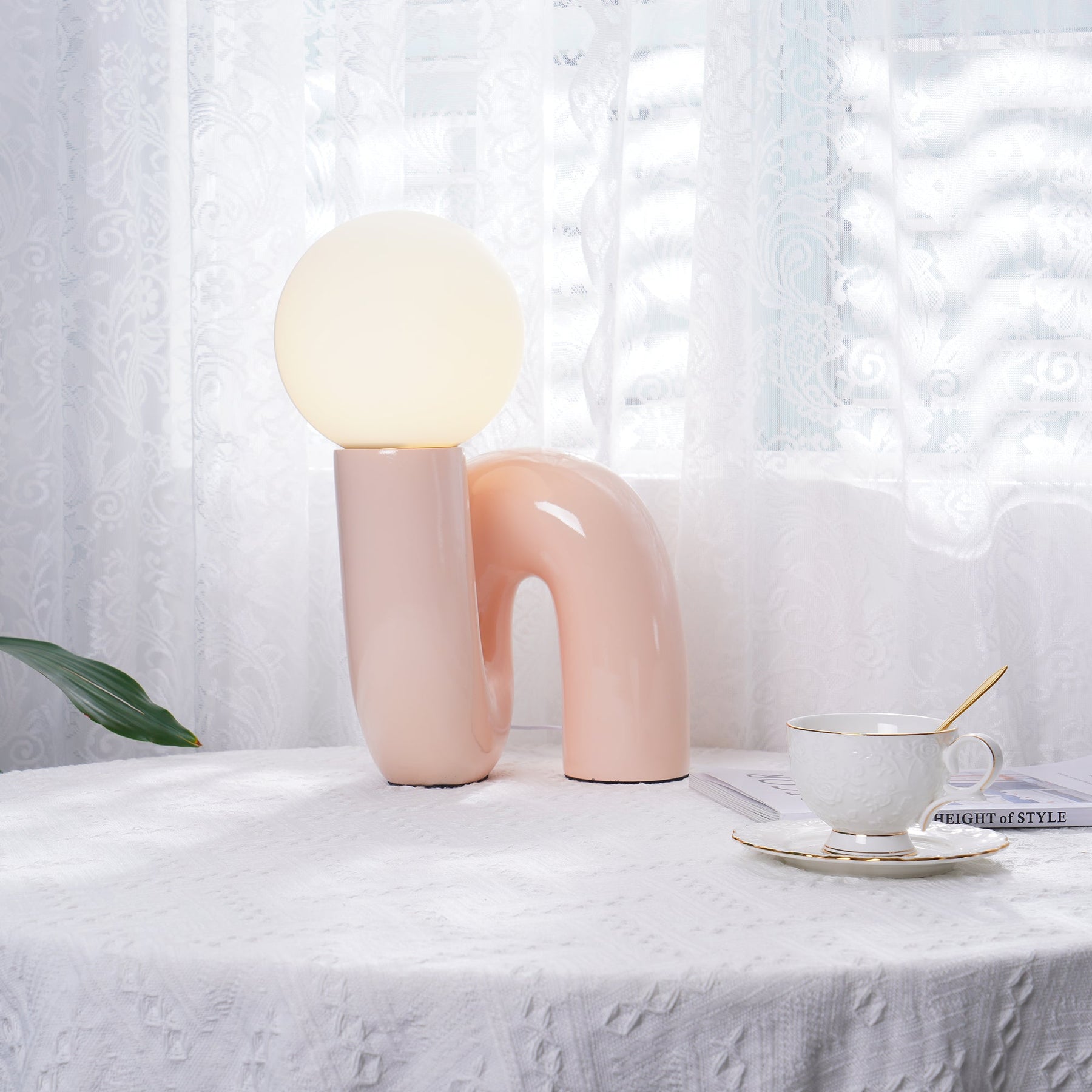 Lampe de Table en Résine et Verre - Design Spiral Élégant et Durable