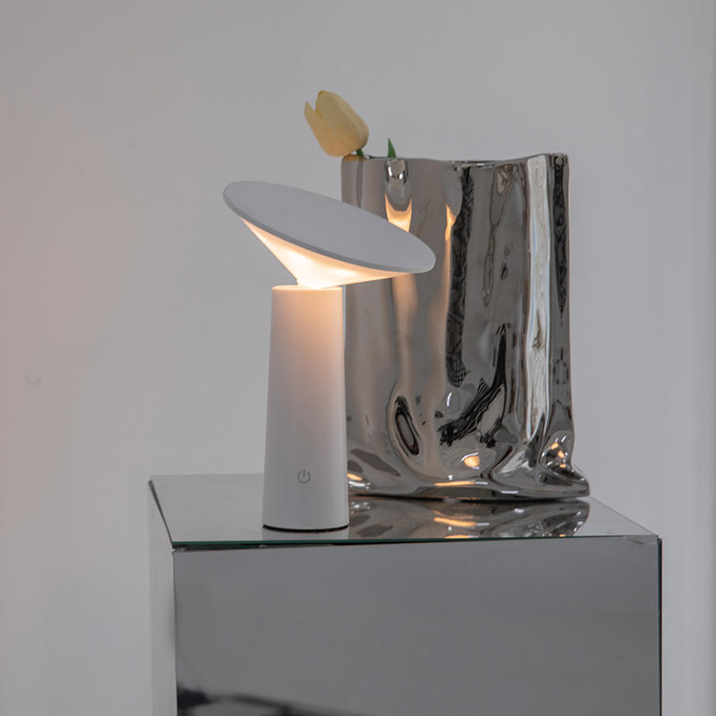Lampe de Table LED Dimmable - Éclairage Sans Fil et Luminosité Réglable