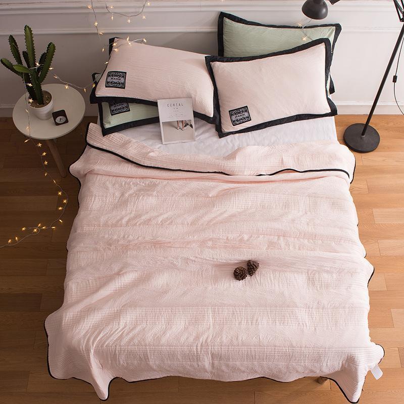 Couverture Refroidissante pour Nuit Fraîche - Confort Optimal et Sommeil Réparateur