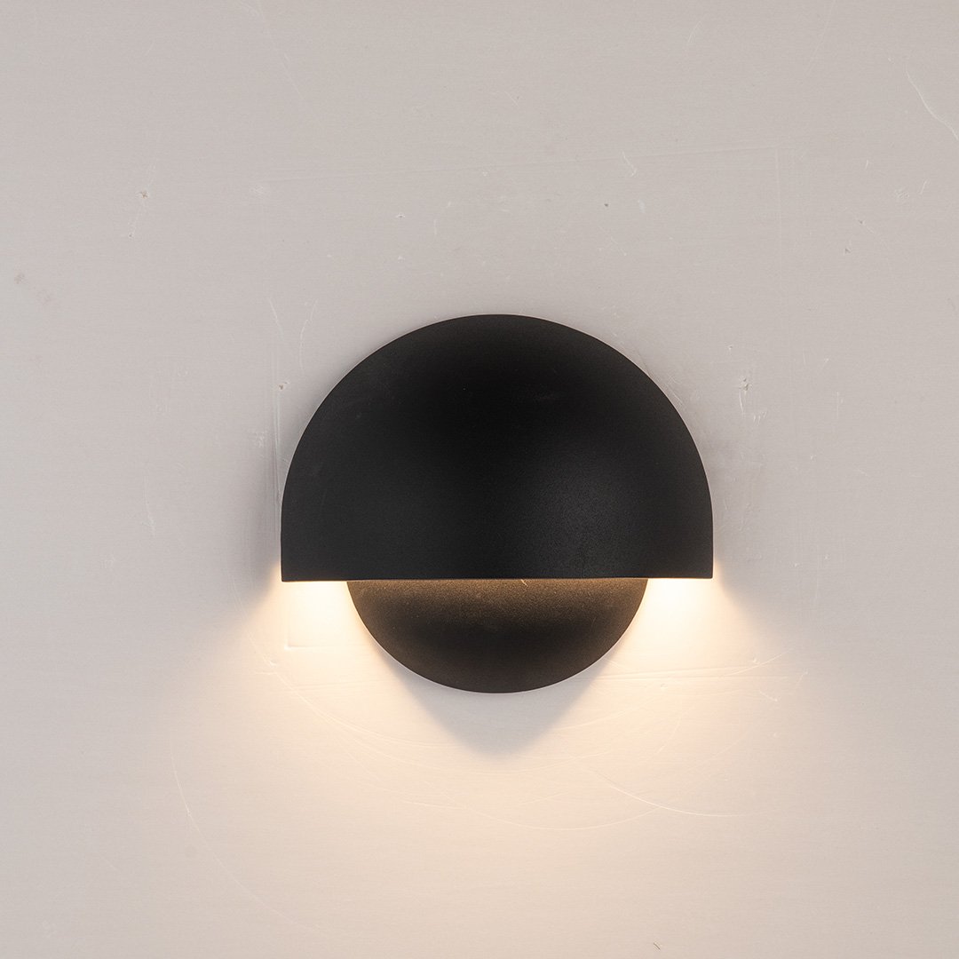 Applique Murale LED Extérieure - Éclairage Chaud et Résistant aux Intempéries