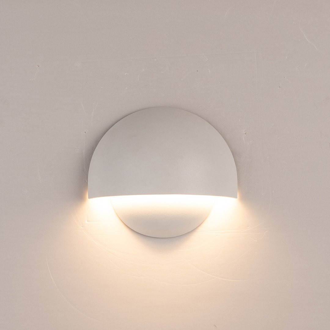 Applique Murale LED Extérieure - Éclairage Chaud et Résistant aux Intempéries
