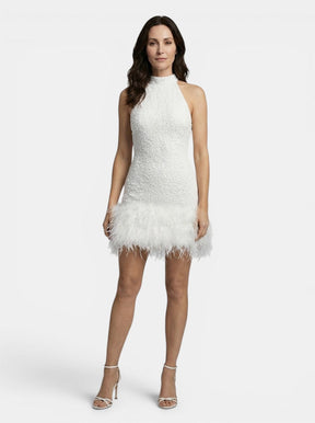 Mini robe perlée col licou blanche broderie detail plumes soirée femme