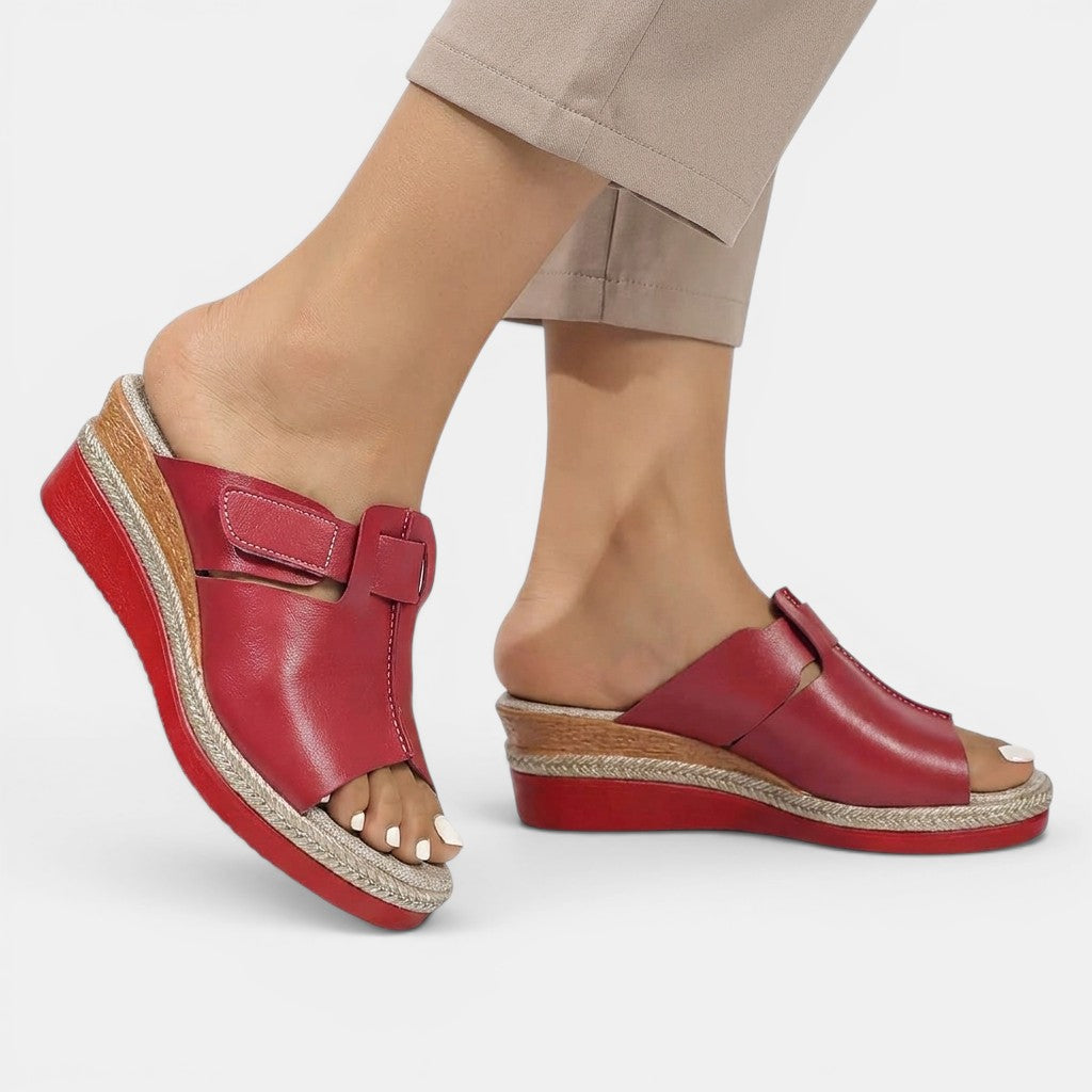 Sandales rembourrées colorées femme semelle de maintien style estival lumineux