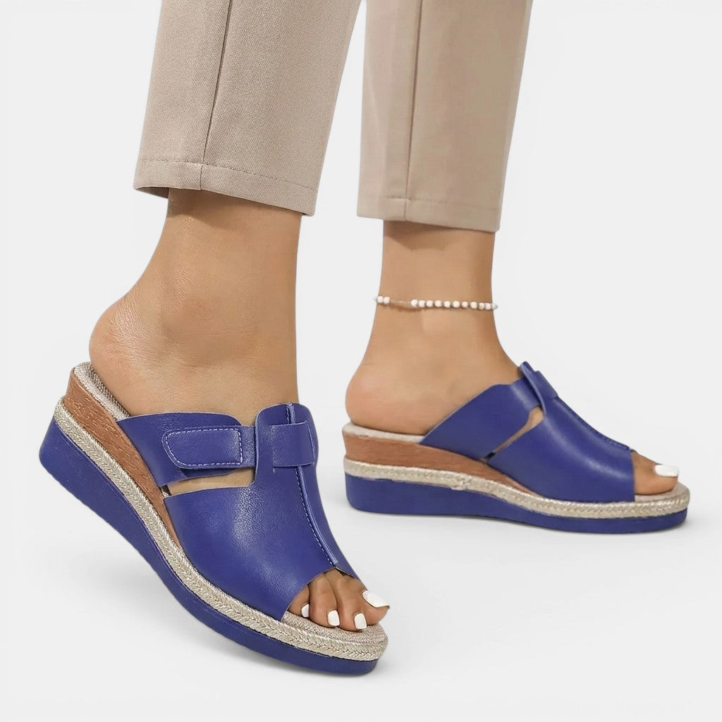 Sandales rembourrées colorées femme semelle de maintien style estival lumineux