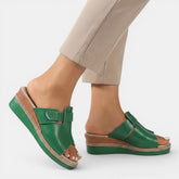 Sandales rembourrées colorées femme semelle de maintien style estival lumineux