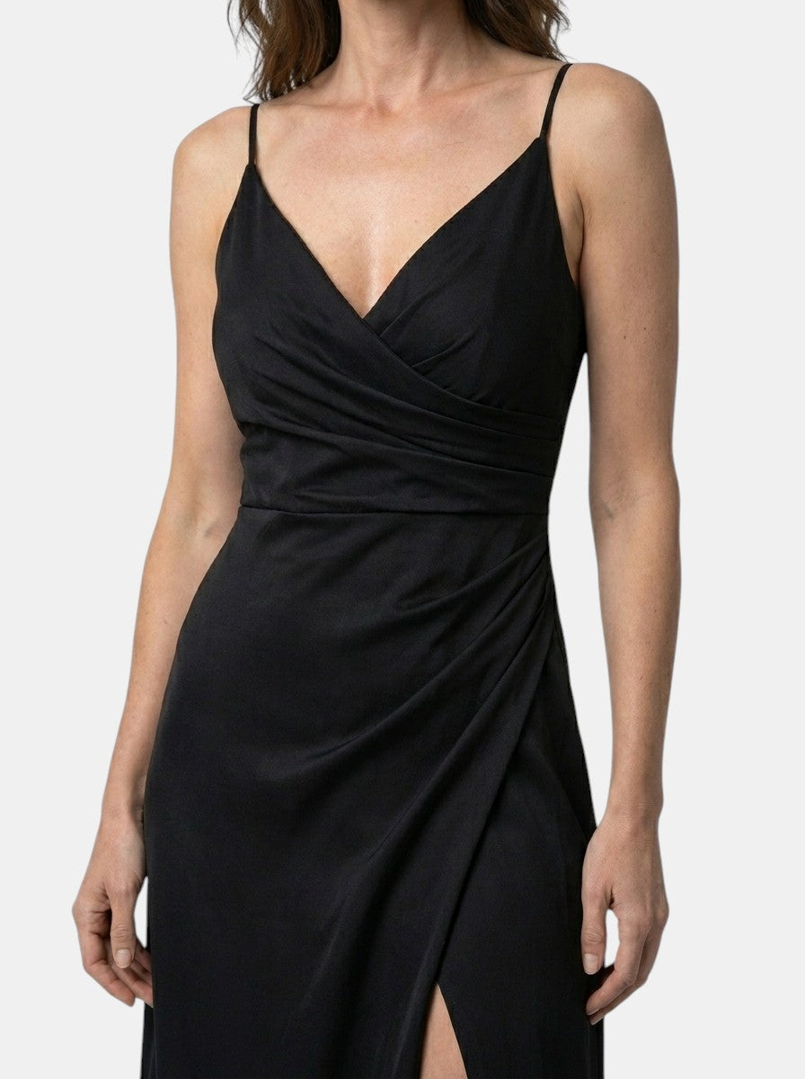 Robe maxi col bénitier drapé bretelles spaghetti fente latérale