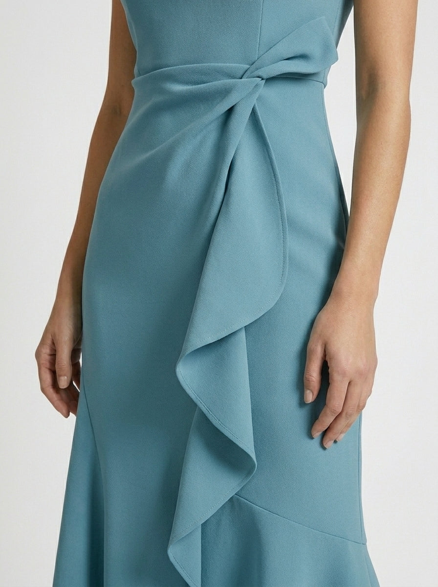 Robe midi asymétrique sans manches chic pour soirée cocktail femme