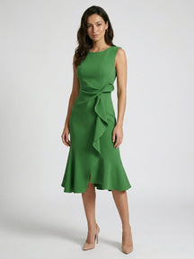 Robe midi asymétrique sans manches chic pour soirée cocktail femme
