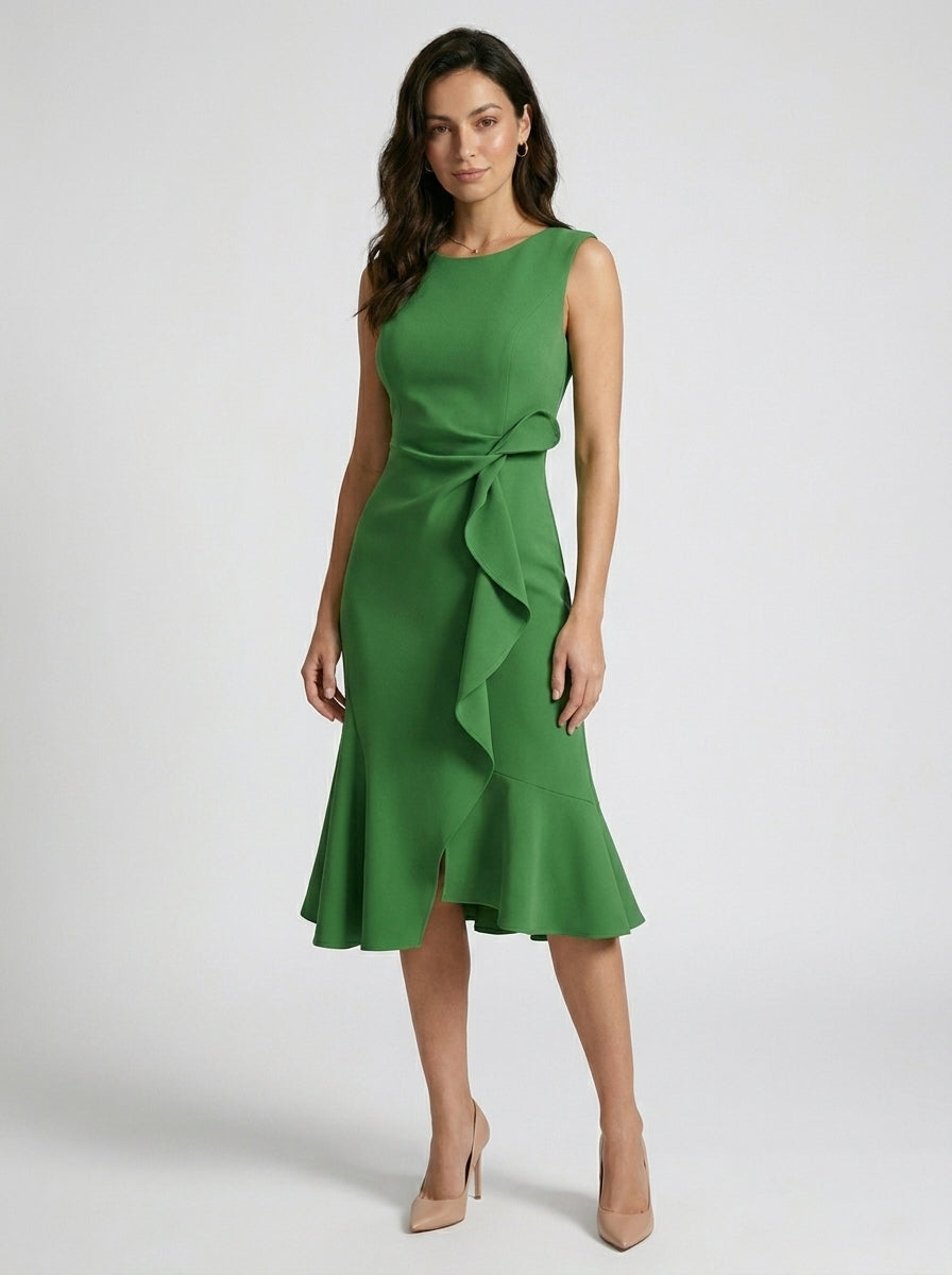 Robe midi asymétrique sans manches chic pour soirée cocktail femme