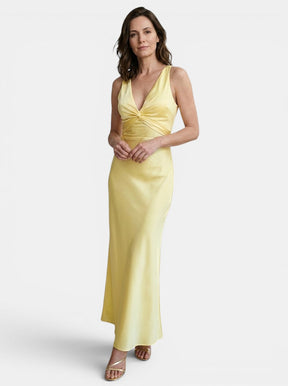 Robe maxi en mousseline detail noué encolure plongeante femme élégante