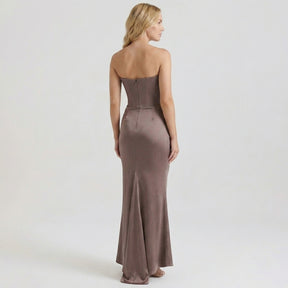 Robe maxi drapée sans bretelles chic et élégante pour cérémonie femme