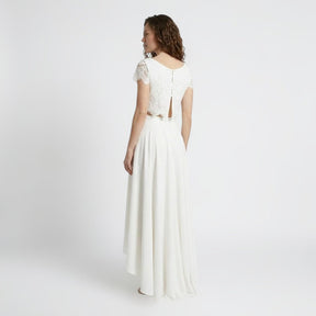 Robe de mariée deux-pièces en dentelle romantique avec jupe maxi fluide
