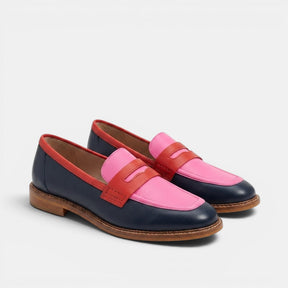 Mocassins cuir poli sans lacets silhouette épurée noirs femme élégants