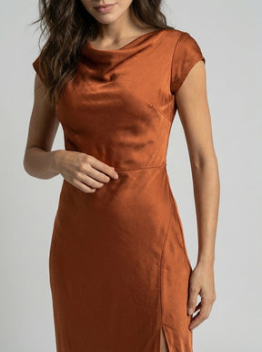 Robe midi nuisette minimaliste fluide femme élégante polyvalente été