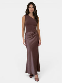 Robe maxi plissée une épaule élégante pour soirée et occasions formelles