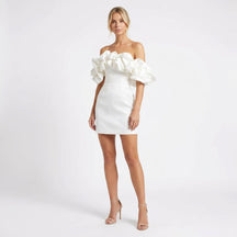 Robe mini bustier à volants romantique et sophistiquée pour cocktail femme