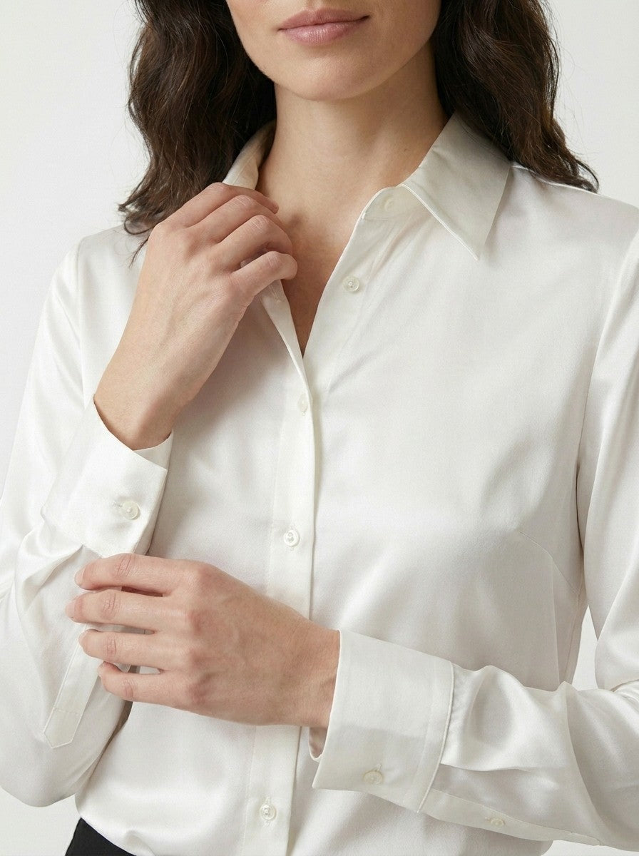Blouse satinée manches longues drapé fluide col classique femme chic