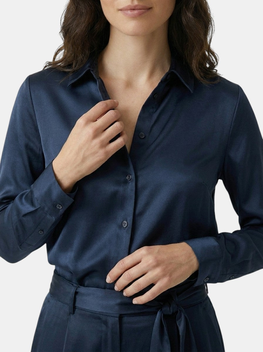 Blouse satinée manches longues drapé fluide col classique femme chic