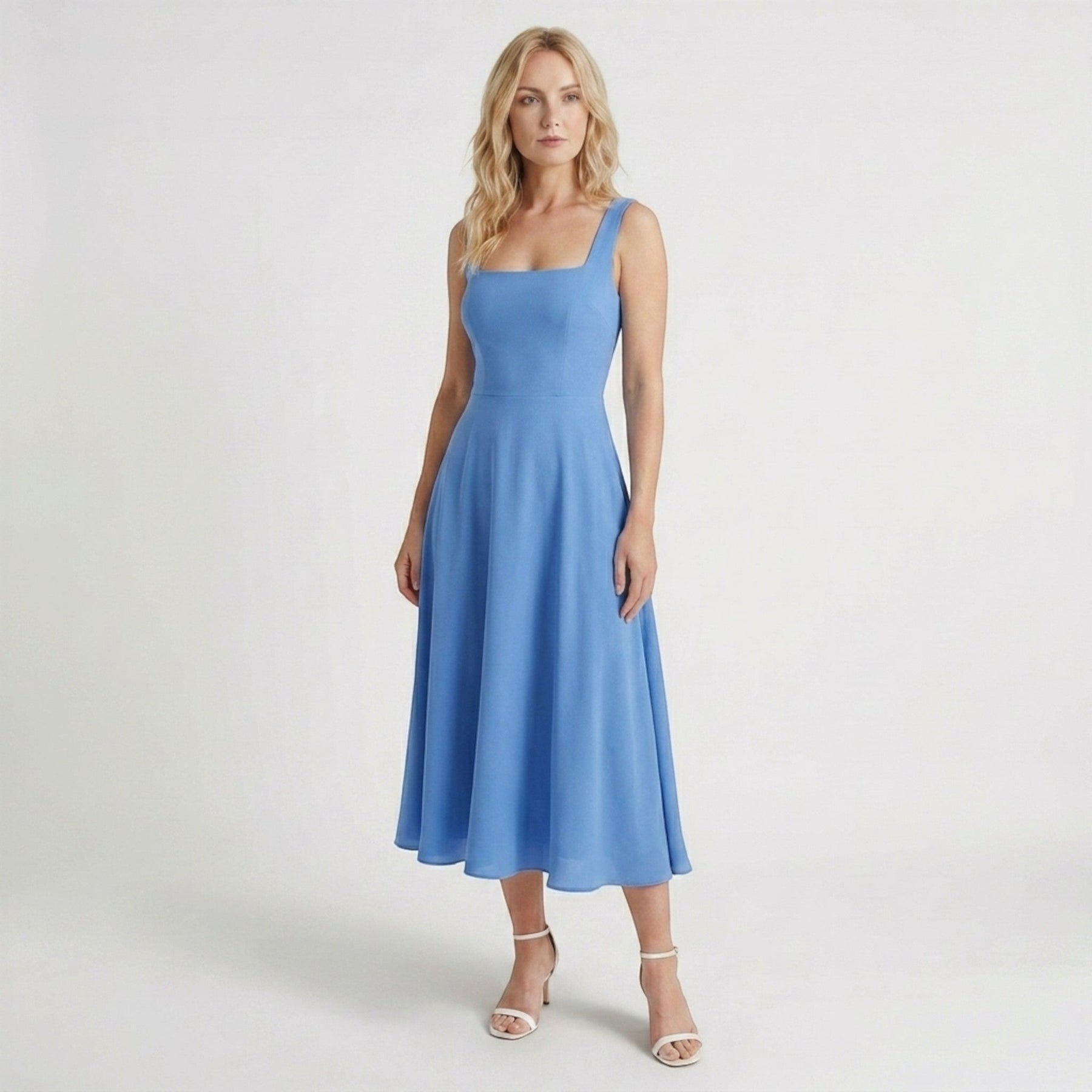 Robe midi blanche élégante col carré pour cocktail intemporel femme