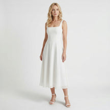Robe midi blanche élégante col carré pour cocktail intemporel femme