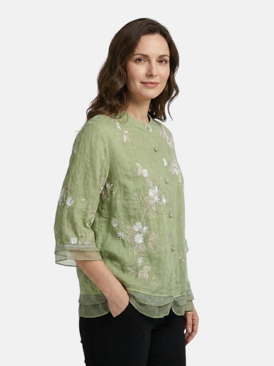 Blouse en coton légère broderies florales femme coupe ample estivale chic
