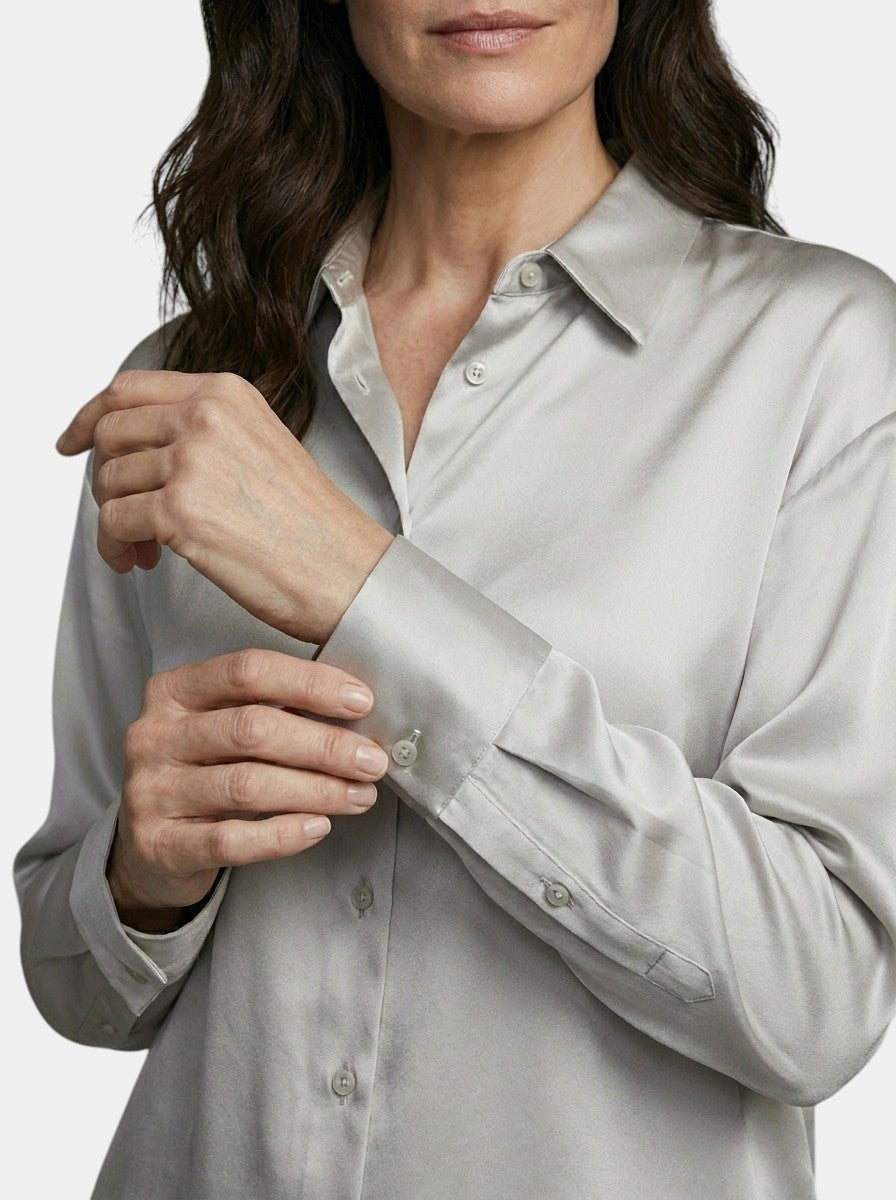 Blouse satinée coupe décontractée drapé fluide éclat subtil femme