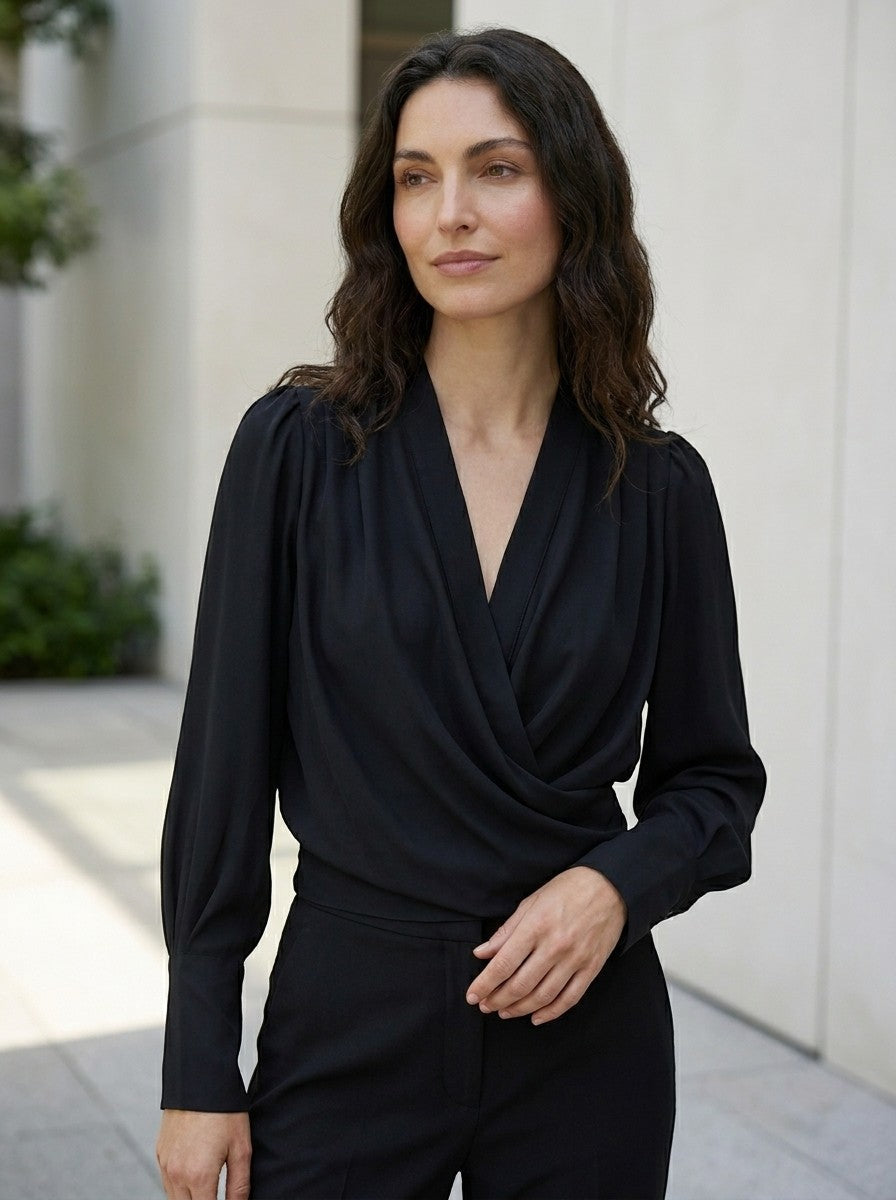 Blouse satinée col V manches bouffantes taille plissée romantique femme