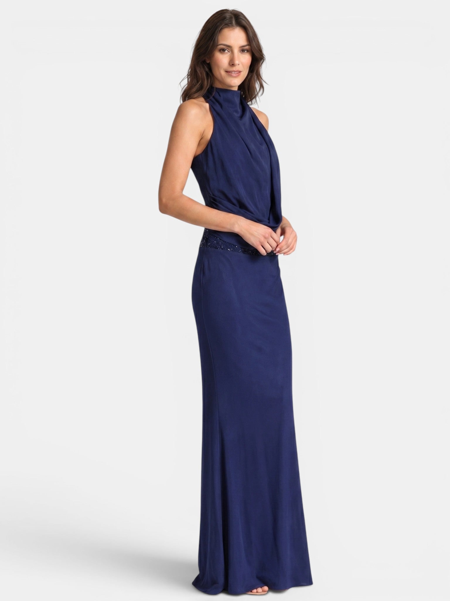 Robe longue en satin col licou drapé dos ouvert soirée élégante femme