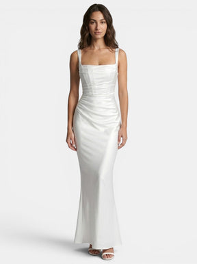 Robe maxi en satin drapée col carré bretelles femme élégante soirée formelle