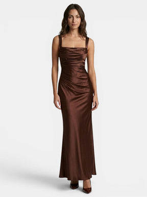 Robe maxi en satin drapée col carré bretelles femme élégante soirée formelle