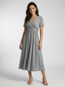 Robe midi ligne A fluide avec maintien du ventre pour femme