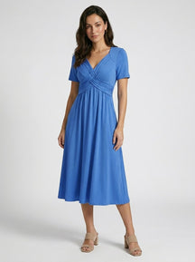 Robe midi ligne A fluide avec maintien du ventre pour femme