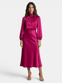 Robe midi drapée col montant manches longues taille haute élégante femme