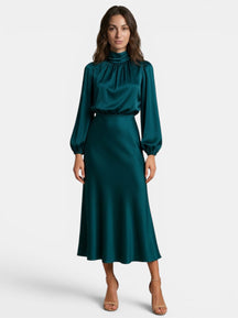 Robe midi drapée col montant manches longues taille haute élégante femme