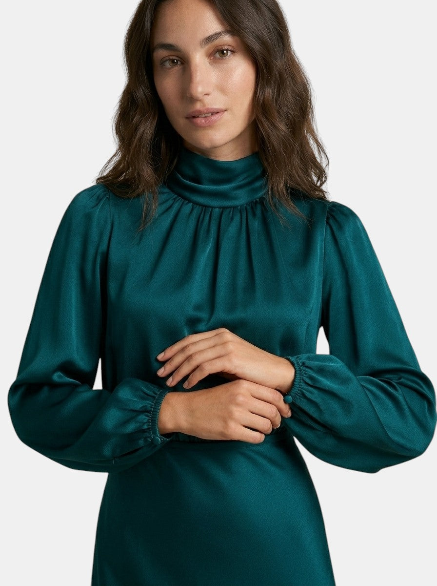 Robe midi drapée col montant manches longues taille haute élégante femme