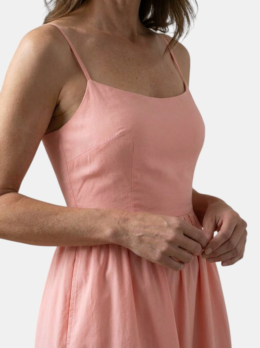 Robe midi ligne A structurée bretelles fines invitée mariage minimaliste femme