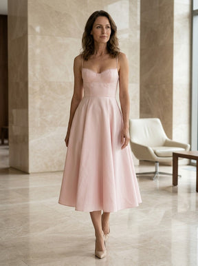 Robe midi corset structuré jupe évasée bretelles fines élégante femme