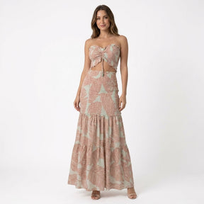 Robe maxi bustier imprimé tropical froncée pour soirée estivale